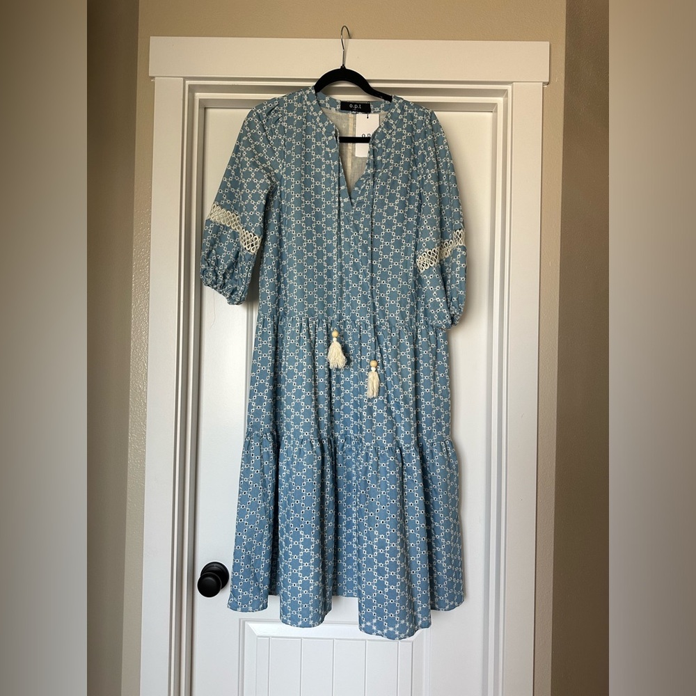 Blue Embroidered Midi Dress - XS
